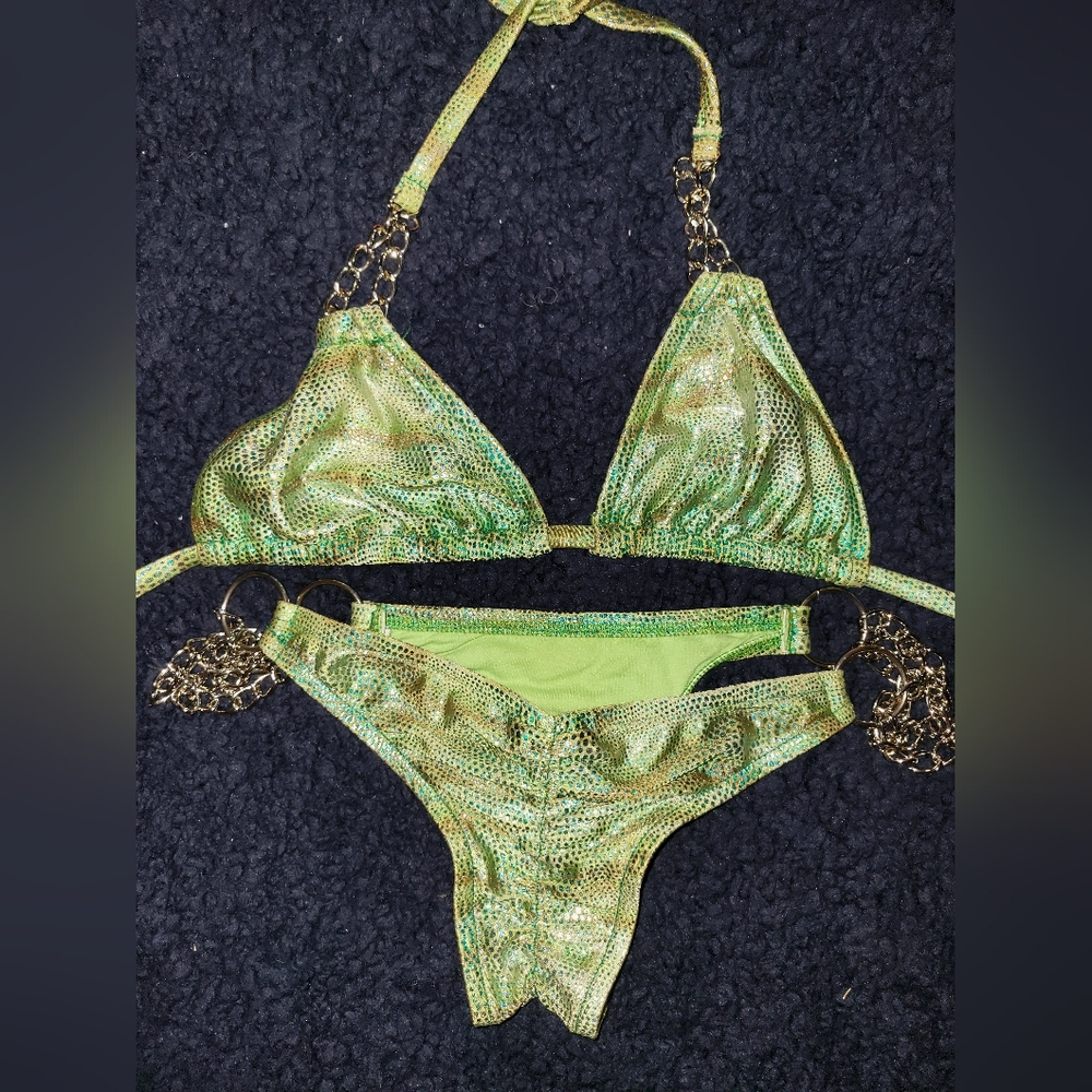 Fresh Peaches Swimwear, Bikini only worn once for a fashion show. Size XS